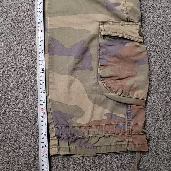 London Jean Camo Cargo Pants Women's Size 8 Crop Straight Outdoor Hiking Capris - Picture 13 of 15